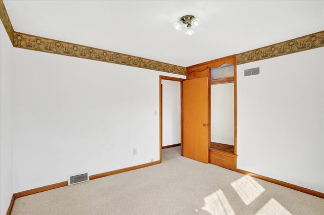 706 W Washington Street, Marshfield, MO 65706