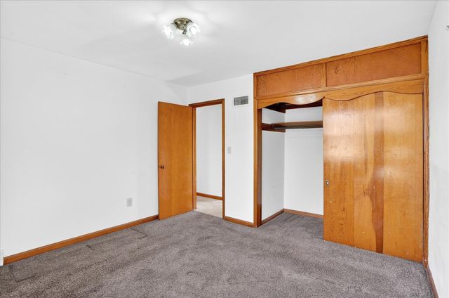 706 W Washington Street, Marshfield, MO 65706