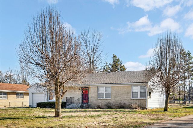 706 W Washington Street, Marshfield, MO 65706