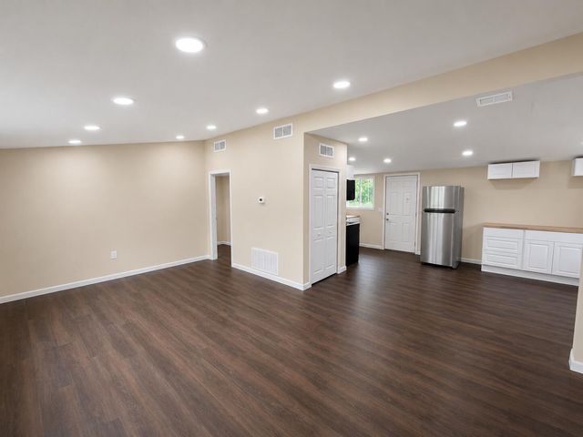 12704 Whitcomb Street, Crown Point, IN 46307