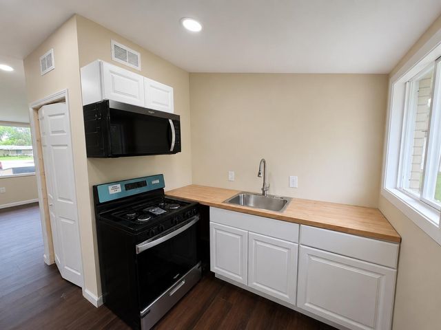 12704 Whitcomb Street, Crown Point, IN 46307