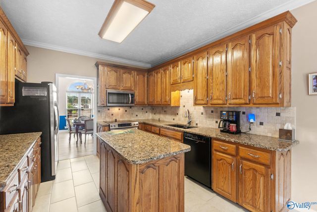 27810 Kim Drive, Harvest, AL 35749