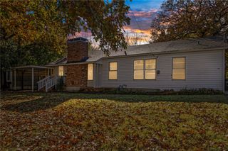 1112 E Elm Street, Hillsboro, TX 76645