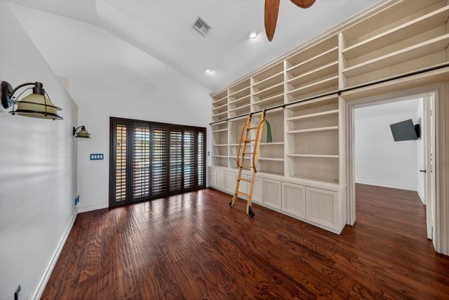 9121 Paragon Way, Boynton Beach, FL 33472