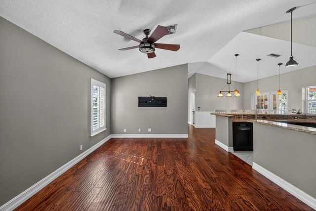 9121 Paragon Way, Boynton Beach, FL 33472