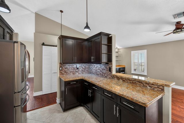 9121 Paragon Way, Boynton Beach, FL 33472