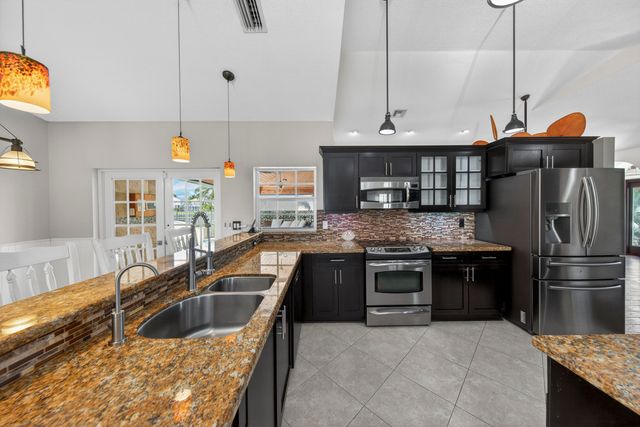 9121 Paragon Way, Boynton Beach, FL 33472