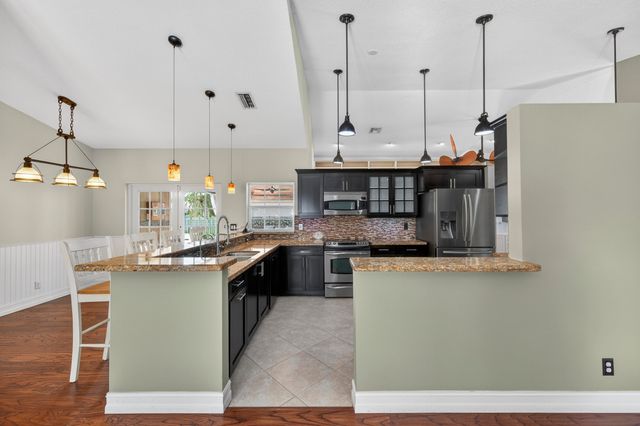 9121 Paragon Way, Boynton Beach, FL 33472