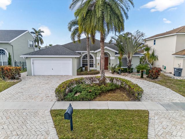 9121 Paragon Way, Boynton Beach, FL 33472