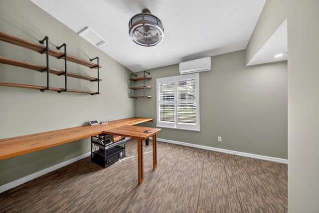 9121 Paragon Way, Boynton Beach, FL 33472