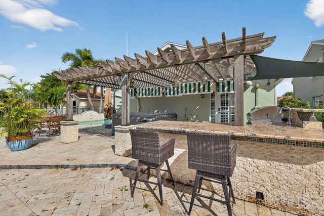 9121 Paragon Way, Boynton Beach, FL 33472