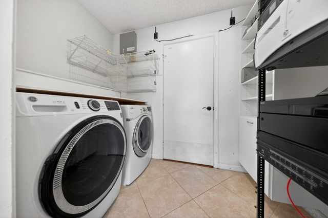 9121 Paragon Way, Boynton Beach, FL 33472