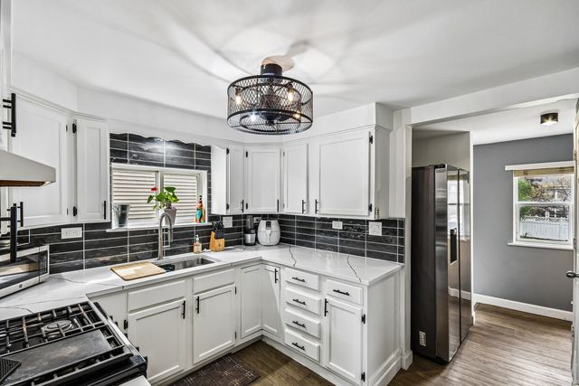 1031 ADELIA Street, Downers Grove, IL 60516
