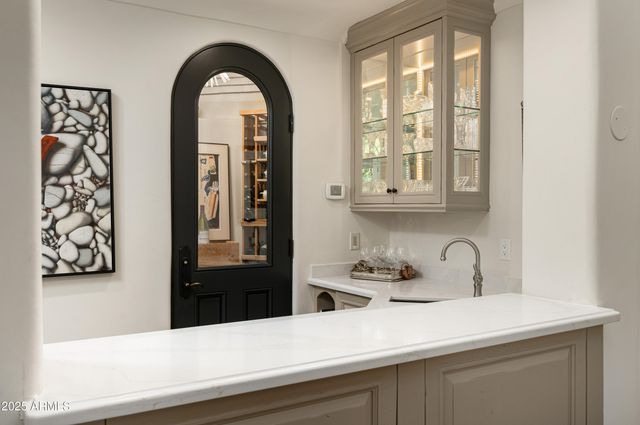 9795 E KEMPER Way, Scottsdale, AZ 85255