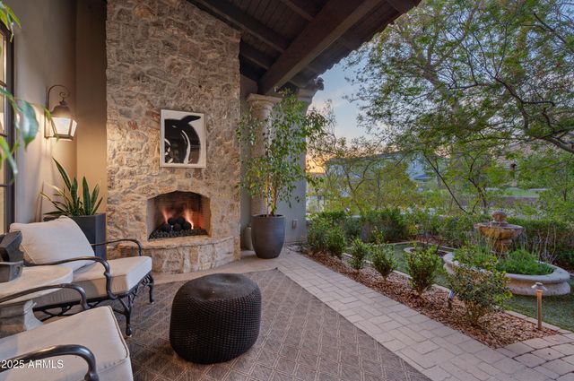 9795 E KEMPER Way, Scottsdale, AZ 85255