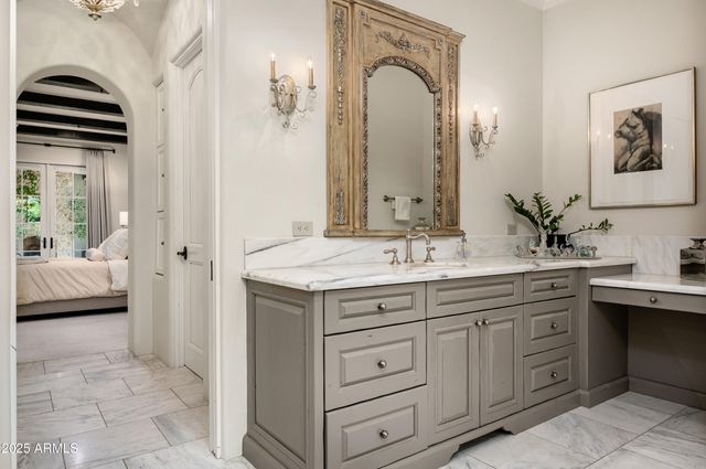 9795 E KEMPER Way, Scottsdale, AZ 85255