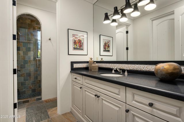 9795 E KEMPER Way, Scottsdale, AZ 85255