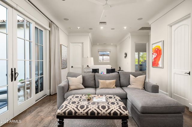 9795 E KEMPER Way, Scottsdale, AZ 85255