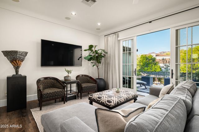 9795 E KEMPER Way, Scottsdale, AZ 85255