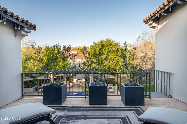 9795 E KEMPER Way, Scottsdale, AZ 85255