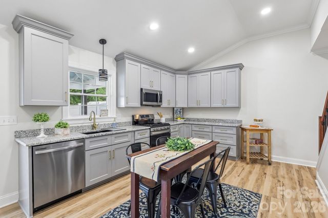 105 Maple Street, Badin, NC 28009
