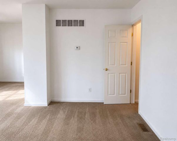 28165 Raleigh Crescent Drive, Chesterfield Township, MI 48051
