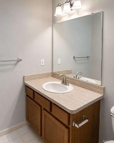 28165 Raleigh Crescent Drive, Chesterfield Township, MI 48051