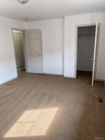 28165 Raleigh Crescent Drive, Chesterfield Township, MI 48051