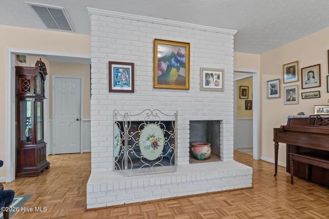 3616 Sunny Drive, Morehead City, NC 28557