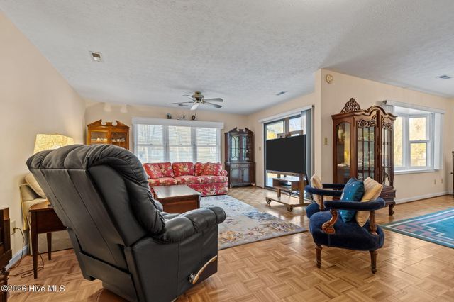 3616 Sunny Drive, Morehead City, NC 28557