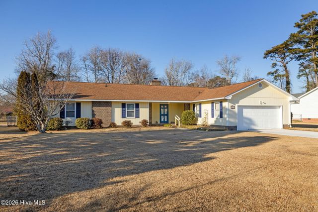 3616 Sunny Drive, Morehead City, NC 28557
