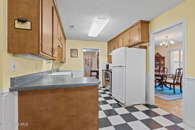 3616 Sunny Drive, Morehead City, NC 28557