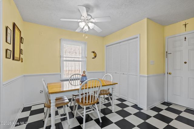 3616 Sunny Drive, Morehead City, NC 28557