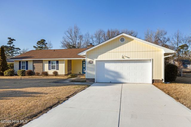 3616 Sunny Drive, Morehead City, NC 28557