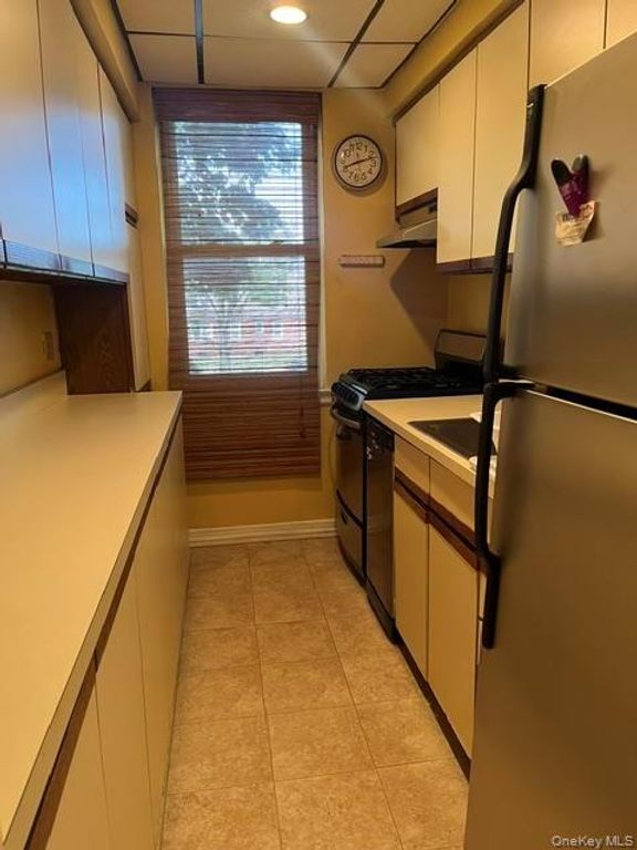 275 Maple Ave B5, Rockville Centre, NY 11570 — photo 4