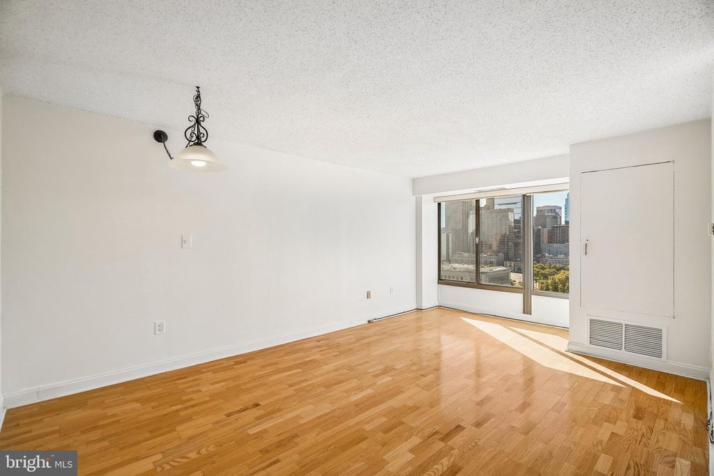 2001 HAMILTON ST #1824, PHILADELPHIA, PA 19130 — photo 4
