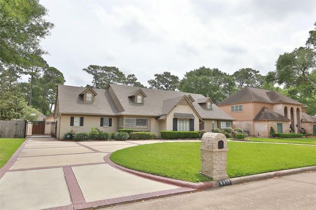 6235 Rolling Water Drive, Houston, TX 77069