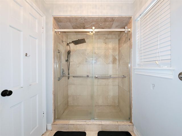 6235 Rolling Water Drive, Houston, TX 77069