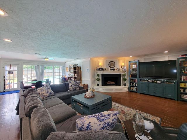 6235 Rolling Water Drive, Houston, TX 77069