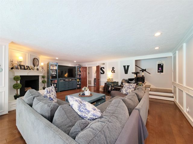 6235 Rolling Water Drive, Houston, TX 77069