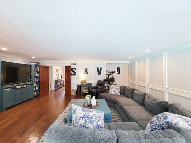 6235 Rolling Water Drive, Houston, TX 77069