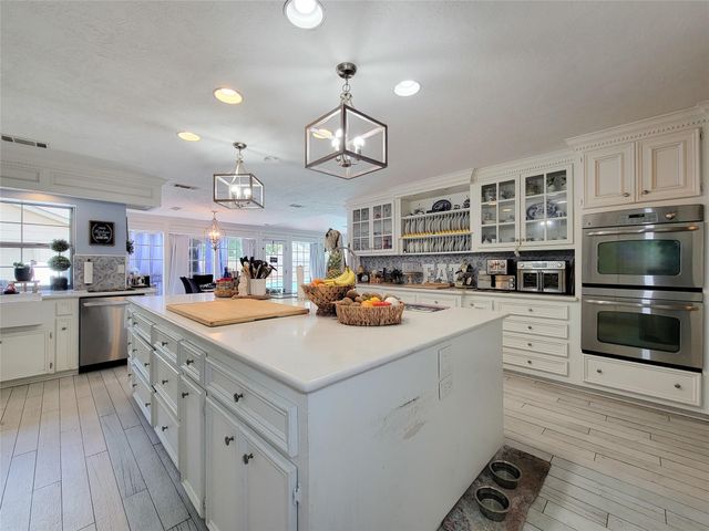 6235 Rolling Water Drive, Houston, TX 77069
