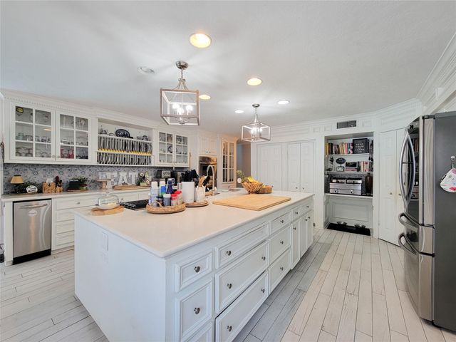 6235 Rolling Water Drive, Houston, TX 77069