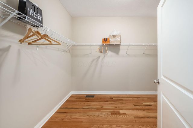 5523 Ballantrae Woods Drive, Dublin, OH 43016