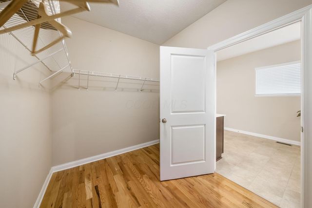 5523 Ballantrae Woods Drive, Dublin, OH 43016