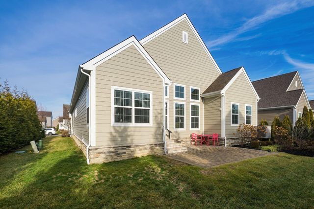 5523 Ballantrae Woods Drive, Dublin, OH 43016