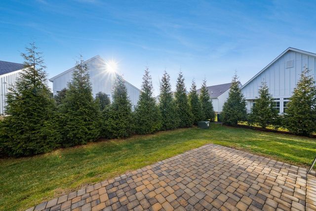 5523 Ballantrae Woods Drive, Dublin, OH 43016