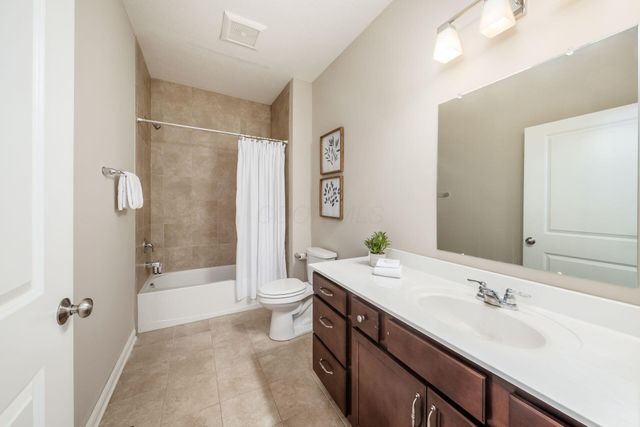 5523 Ballantrae Woods Drive, Dublin, OH 43016