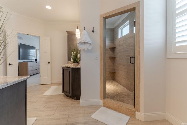 8560 Angel Drive, Newburgh, IN 47630