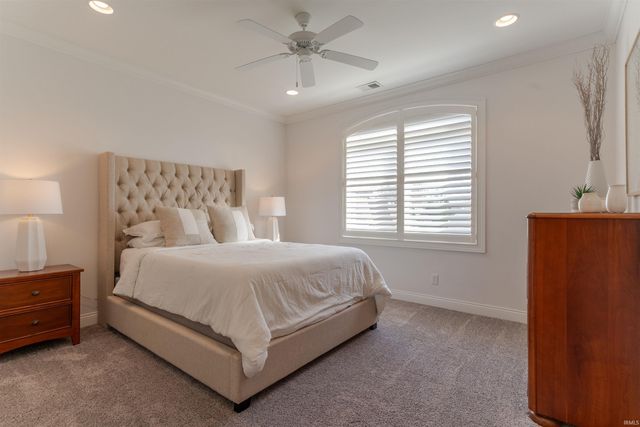 8560 Angel Drive, Newburgh, IN 47630